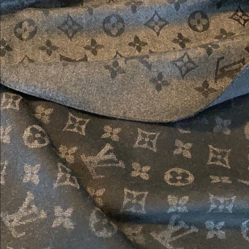 Louis Vuitton Scarf